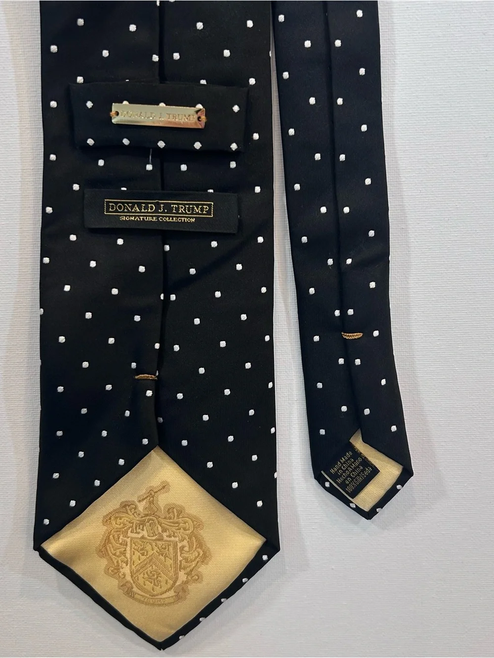 Donald J. Trump Signature Collection Men’s Polka Dot Necktie